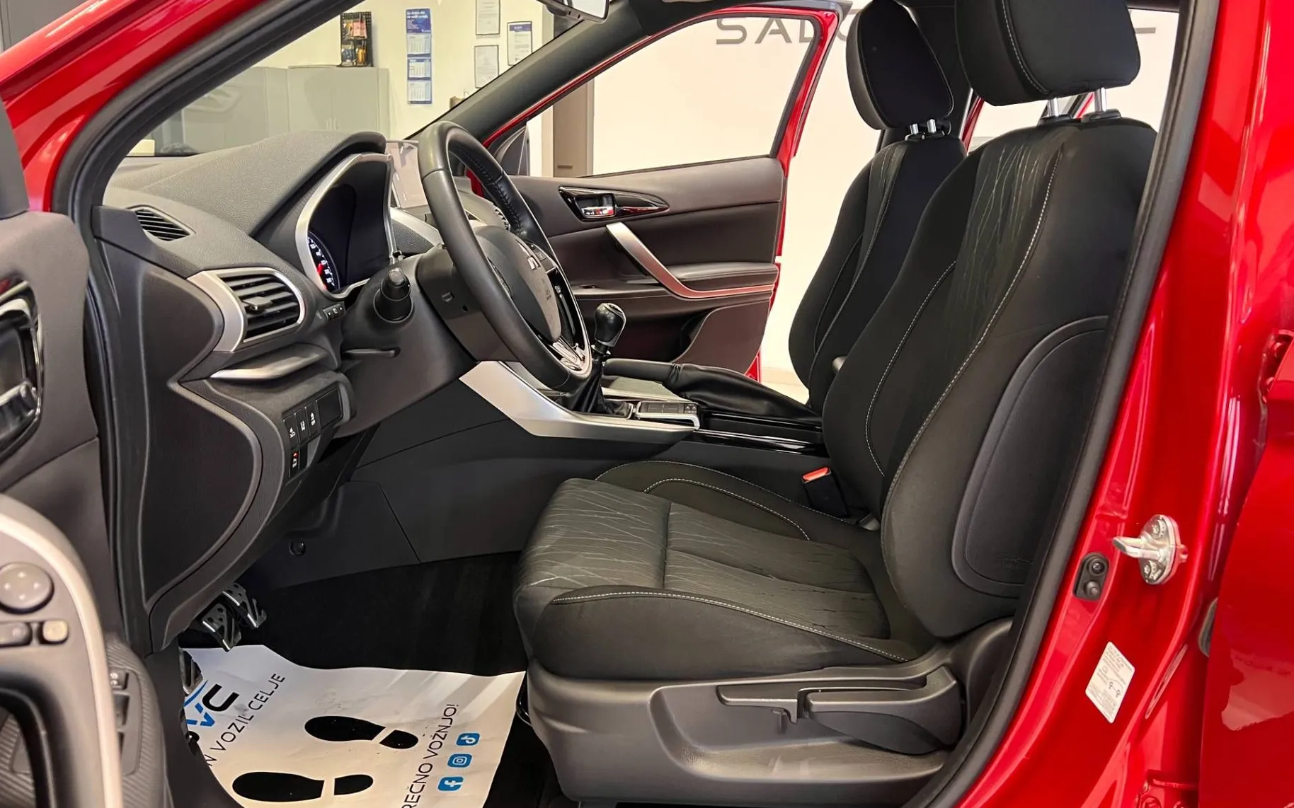 Zunanja slika - Mitsubishi Eclipse Cross - 1.5-LED-KAM360-MRTVI-KOTI-ASSIST-LINE-ASS-KEYLESS. - 9
