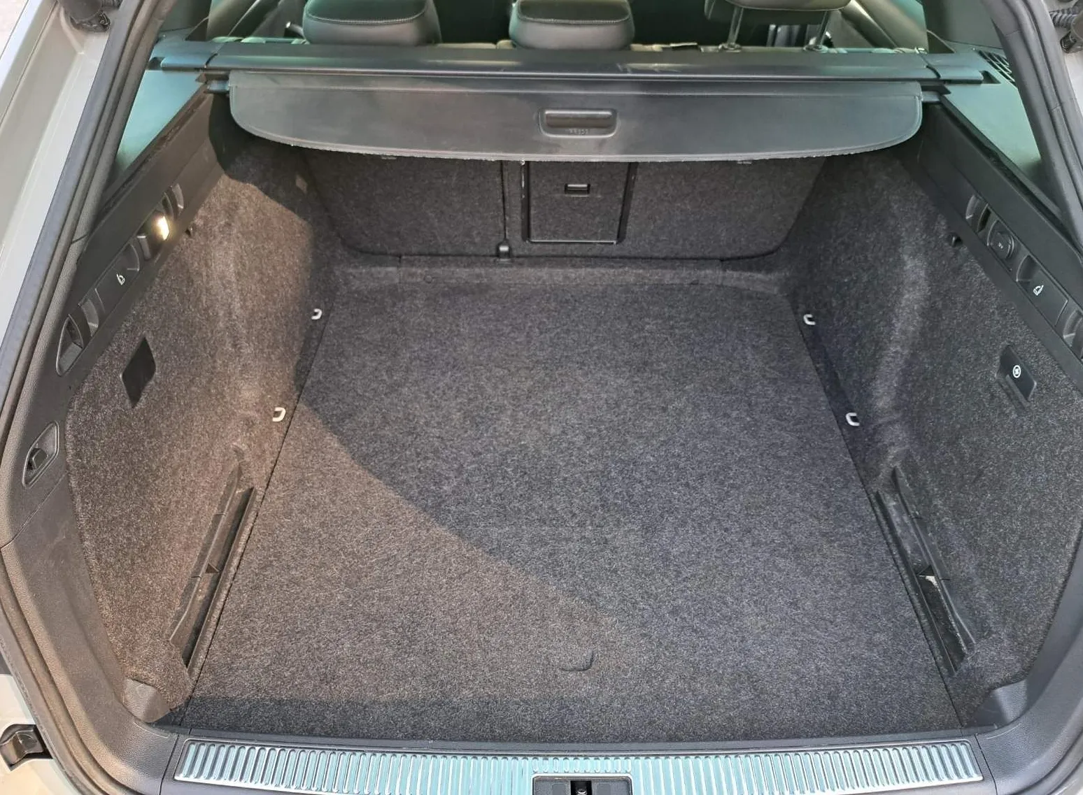 Zunanja slika - Škoda Superb - 2.0 TDI Sportline Combi DSG Z ENOLETNIM JAMSTVOM - 14