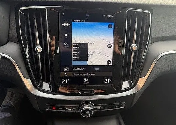 Zunanja slika - Volvo V60 - D3 AUT BLISS Led NAVI servis + olje menjalnik - 17