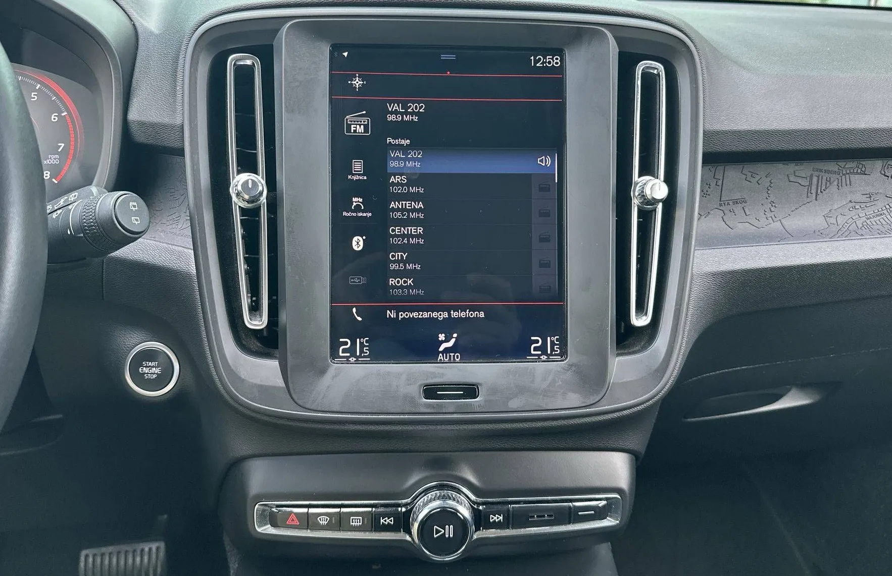 Zunanja slika - Volvo XC40 - T3 Momentum Avt. - 16