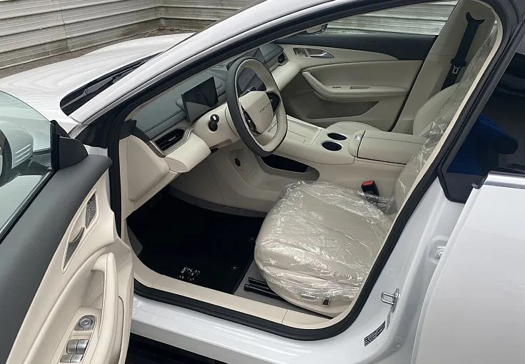 Zunanja slika - Forthing S7 - 56.8 kWh 154 kW 210 KM - 6