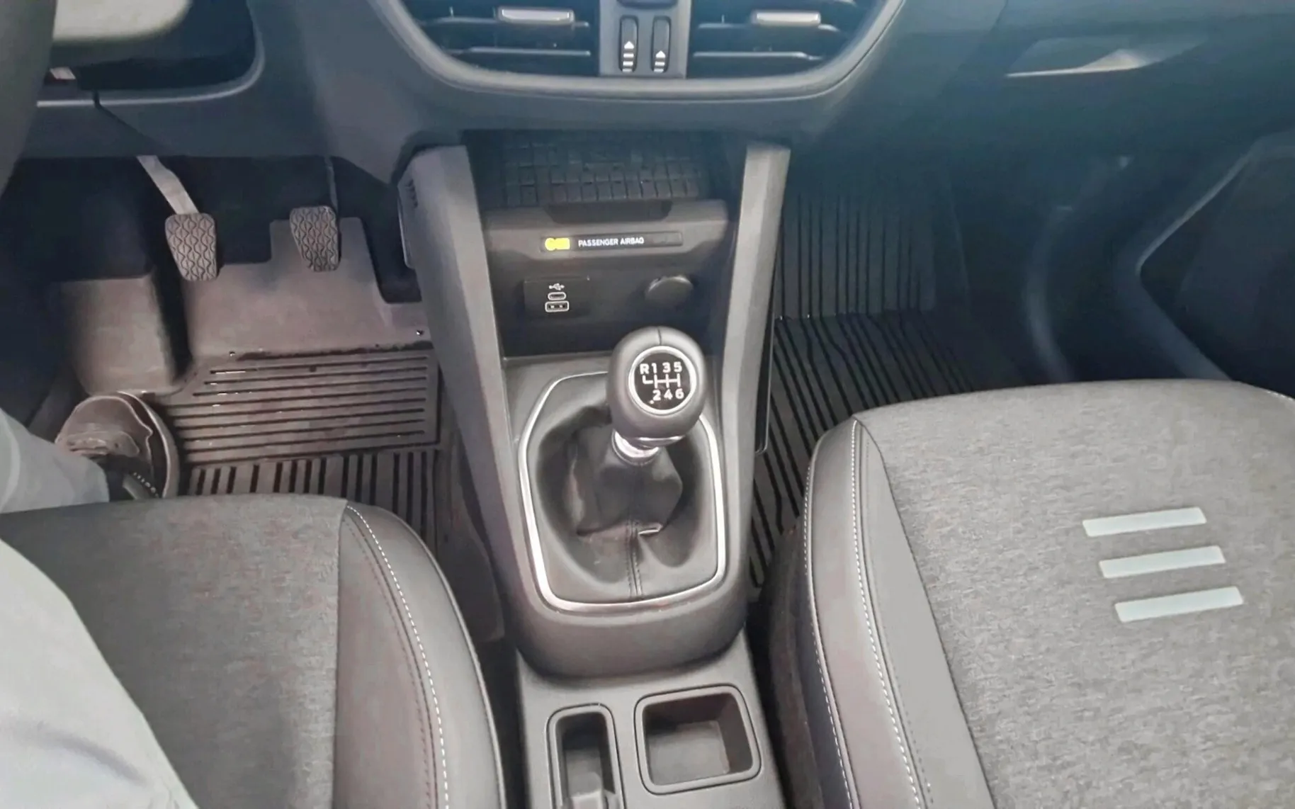 Zunanja slika - Ford Tourneo Courier - 1.0 EcoBoost Active-RADAR-NAVI-BLISS-PREČNI-KAMER - 16