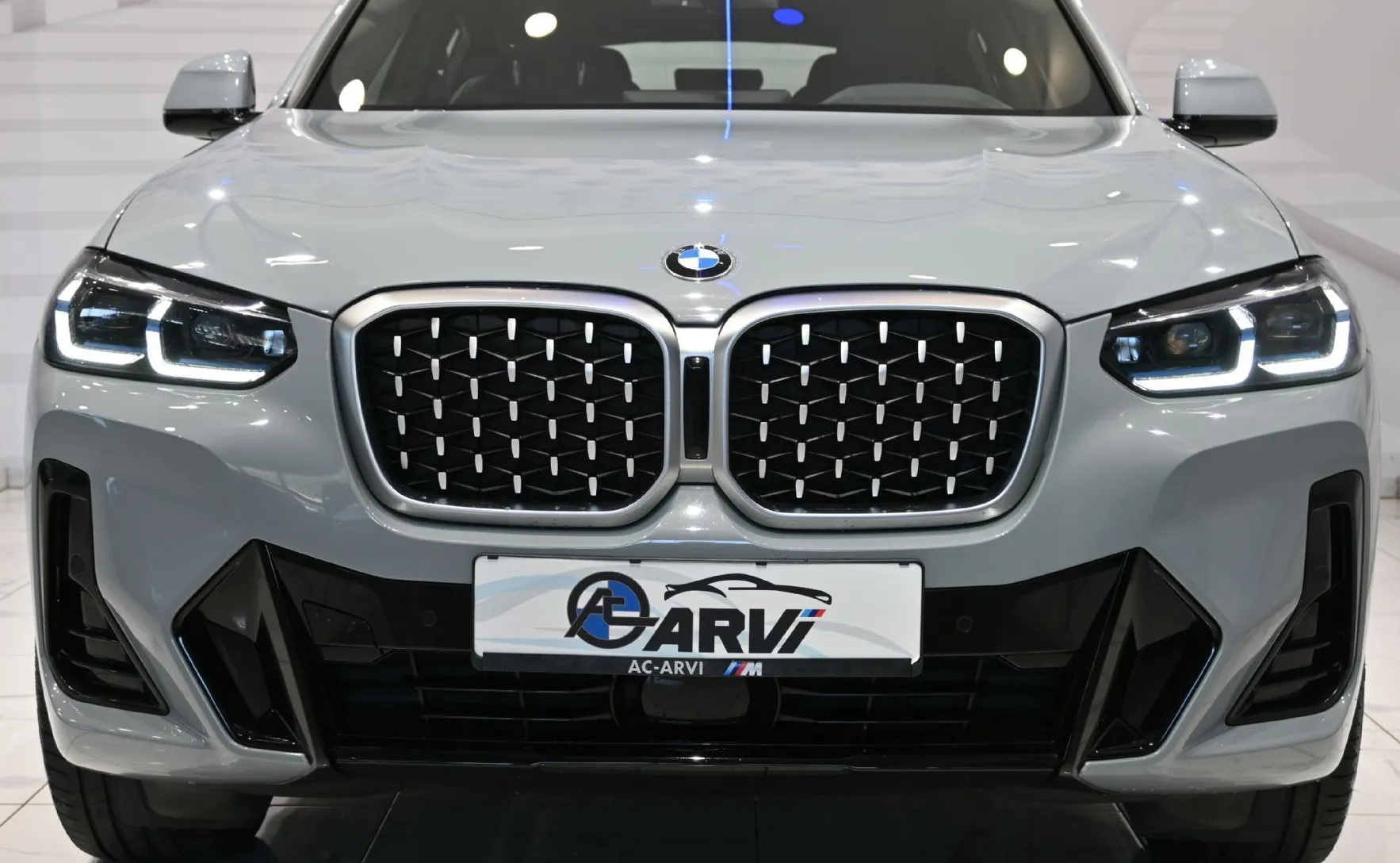 Zunanja slika - BMW X4 - serija :  xDrive 30d Avt.M.SPORT-RADAR-KLJUKA-LASER-KEY-H - 2