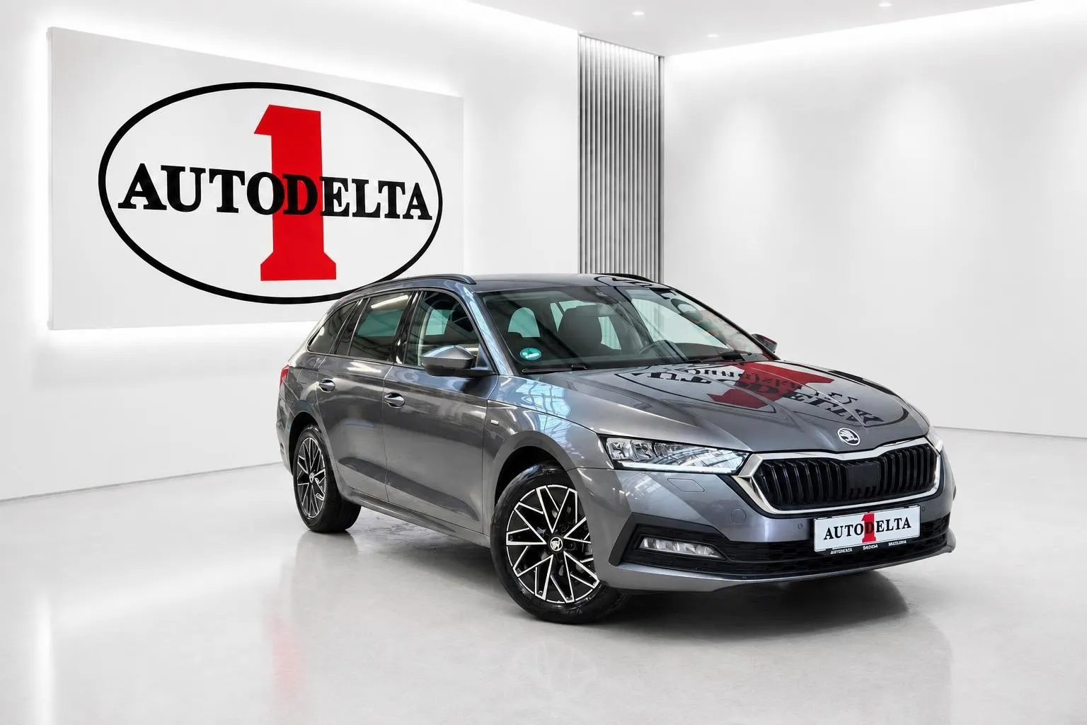 Zunanja slika - Škoda Octavia - Combi 1.5 eTSI Clever DSG - 2