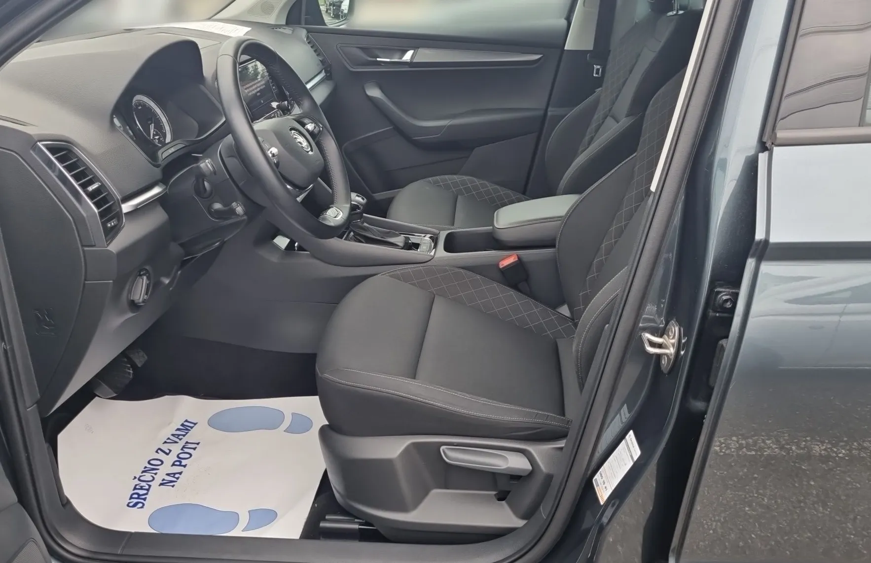Zunanja slika - Škoda Karoq - Active 1.6 TDI - 7
