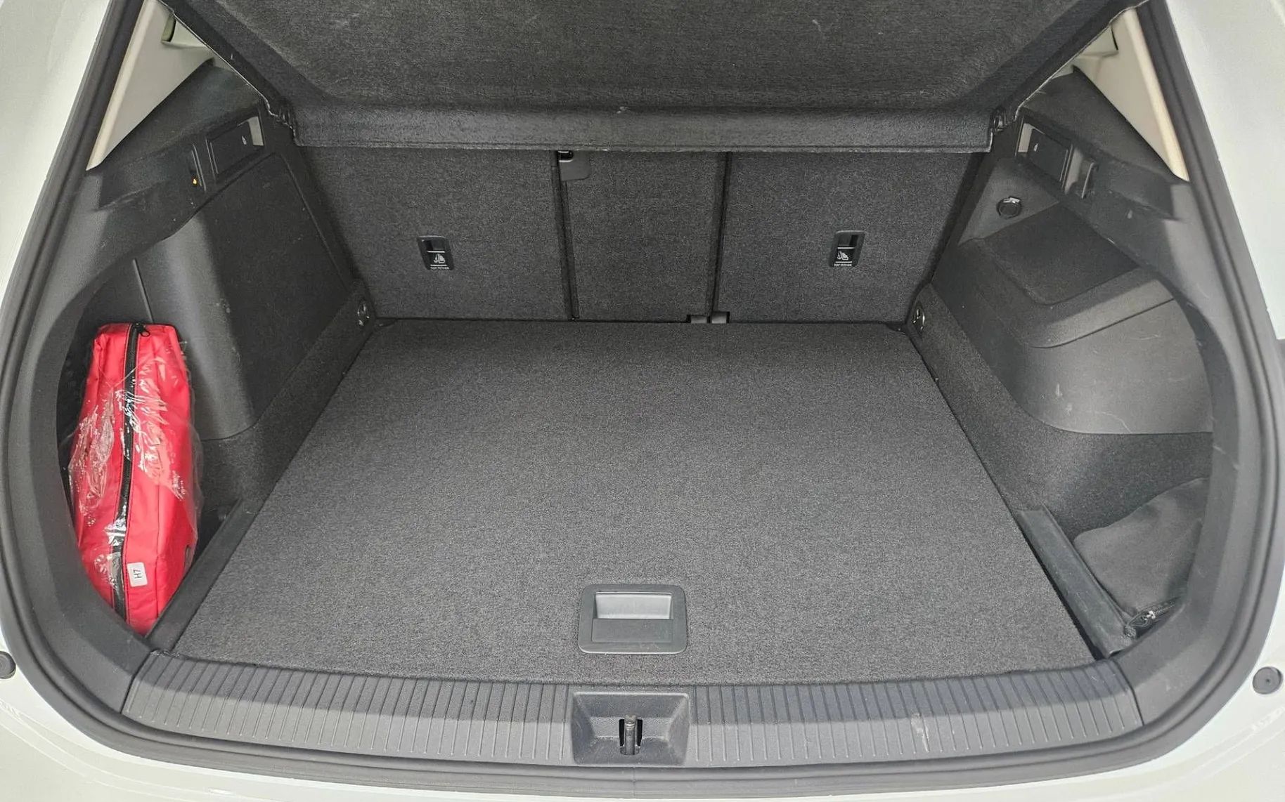 Notranja slika - Volkswagen Tiguan - 1.5 TSI eHybrid Elegance DSG - 10