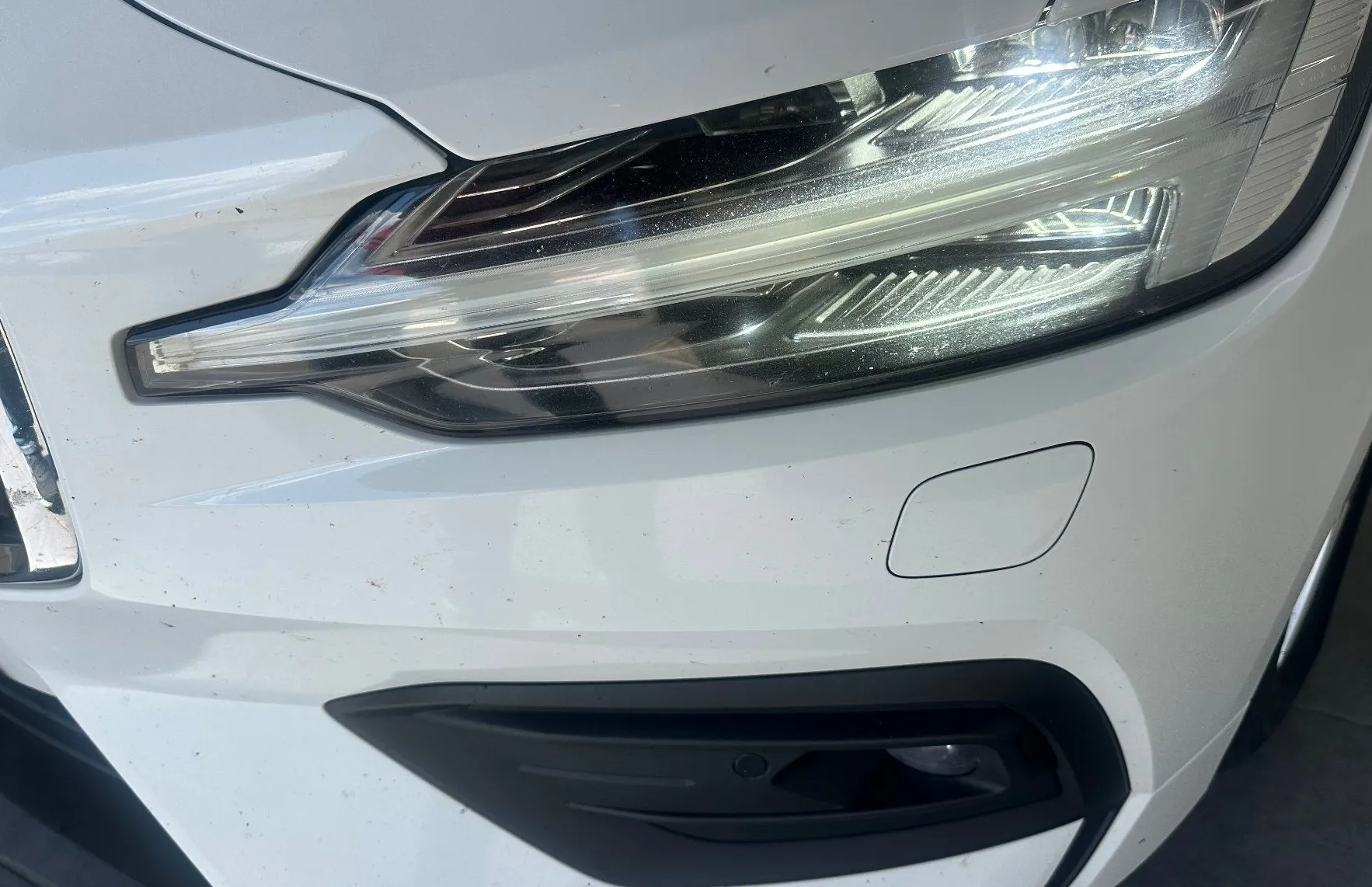 Zunanja slika - Volvo V60 - D3 Momentum Pro Avt+4 ALU.USNJE.NAVI.4X4.TOP - 11