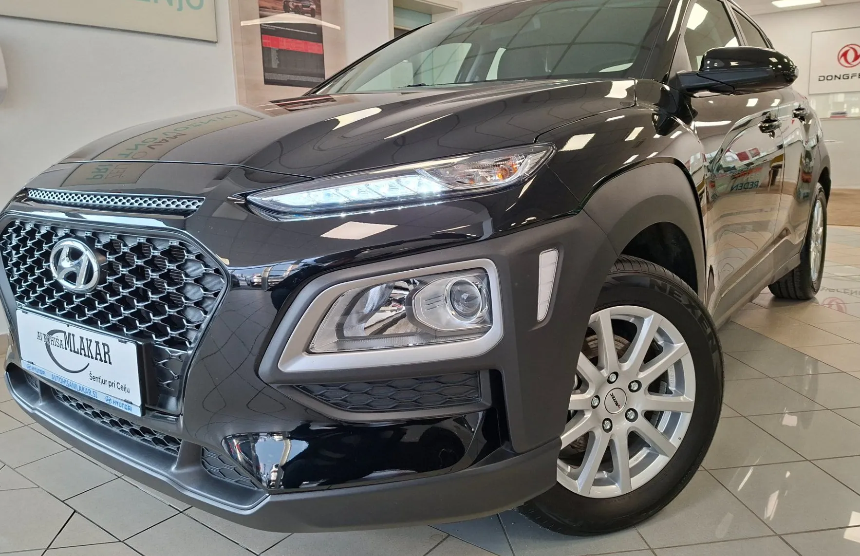 Zunanja slika - Hyundai Kona - 1.0 T-GDI 120 Trend-1.LASTNIK-SLO-ODLIČEN- - 2