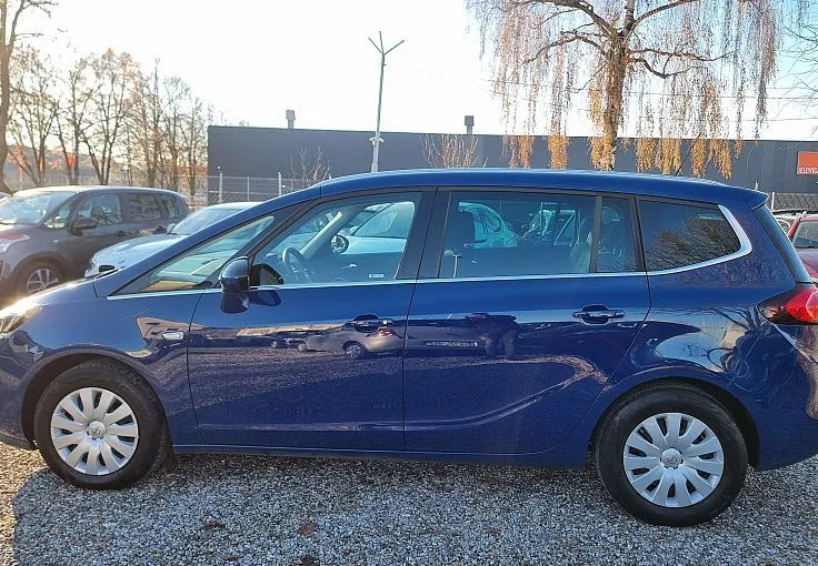 Zunanja slika - Opel Zafira - 1.6 CDTI - BREZ POLOGA - OPRAVLJEN VELIKI SERVIS - 2
