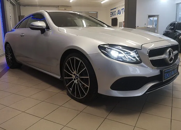 Zunanja slika - Mercedes-Benz E-Razred - E 220 d 4MATIC VELIKA NAVI-USNJE-KAMERA-ALU20-PD.. - 2