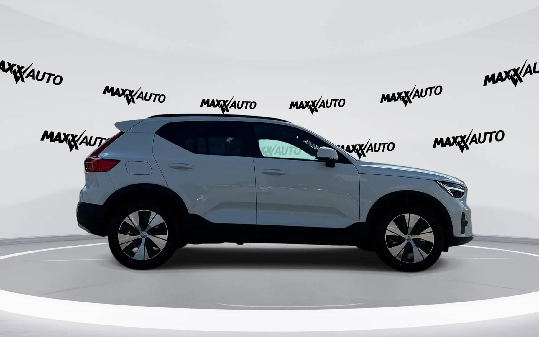 Zunanja slika - Volvo XC40 - B3P Core Avt. - 4