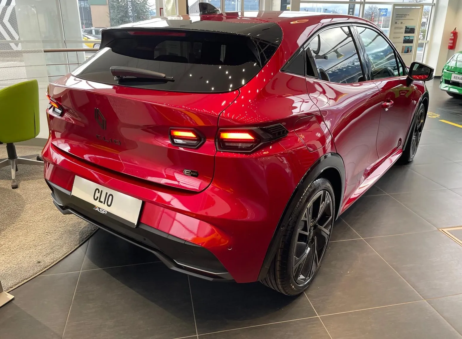 Zunanja slika - Renault Clio - esprit Alpine E-Tech 160 - 5