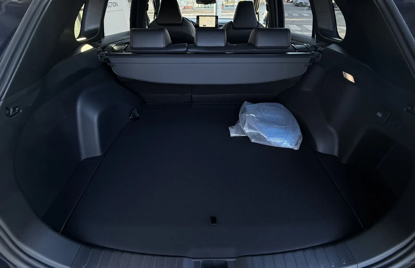Zunanja slika - Suzuki Across - 2.5 PHEV AWD ELEGANCE - 16