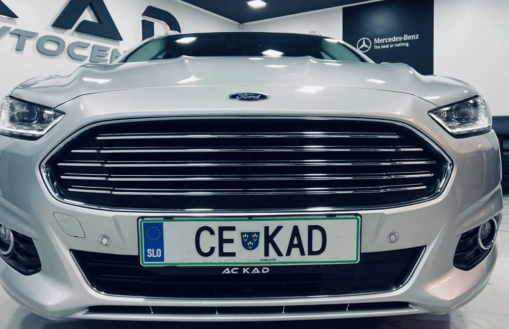 Zunanja slika - Ford Mondeo - 2.0 TDCi 132 kW Powershift Titanium - 3