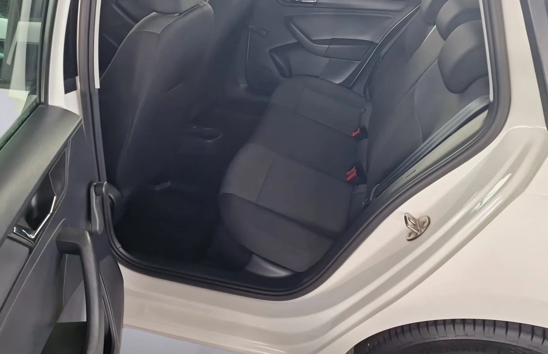 Zunanja slika - Škoda Rapid - Spaceback 1.0 TSI Active - 11