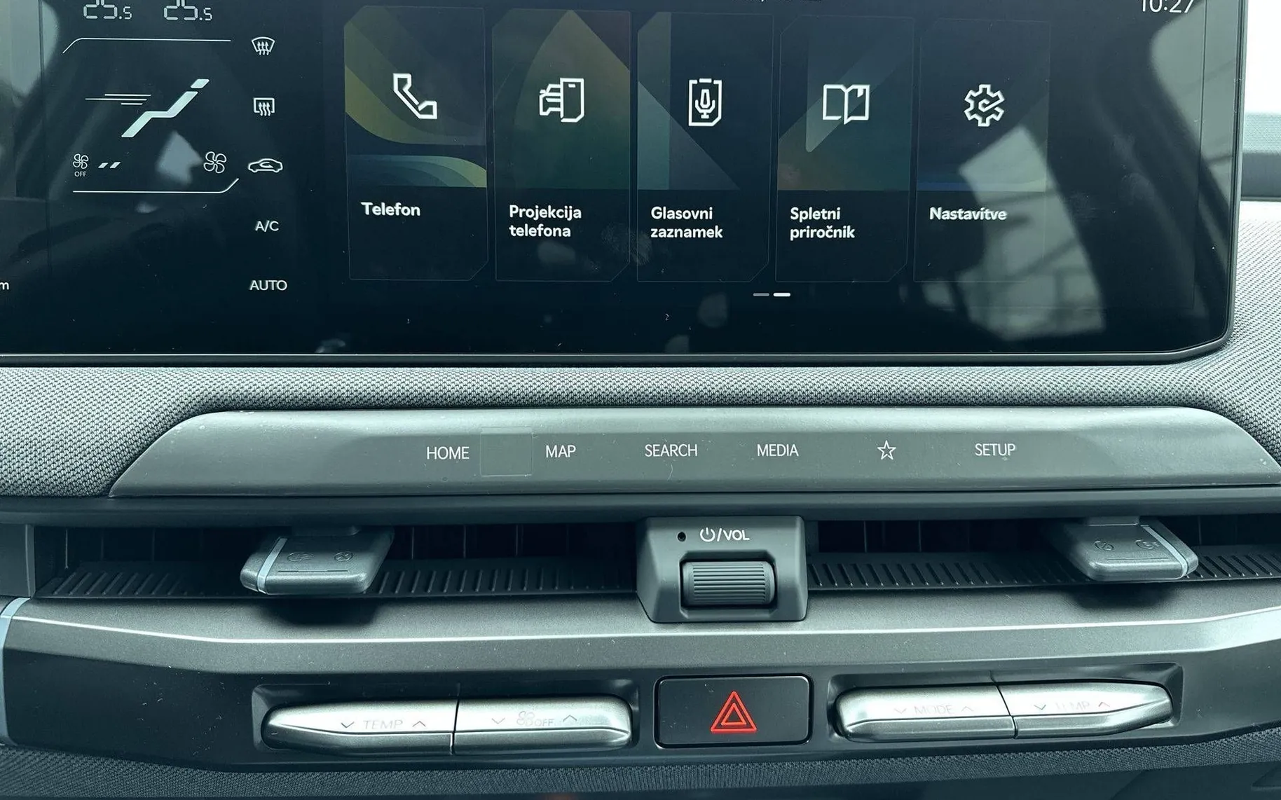 Notranja slika - KIA EV3 - STAR 58.3 kWh baterija... - 18