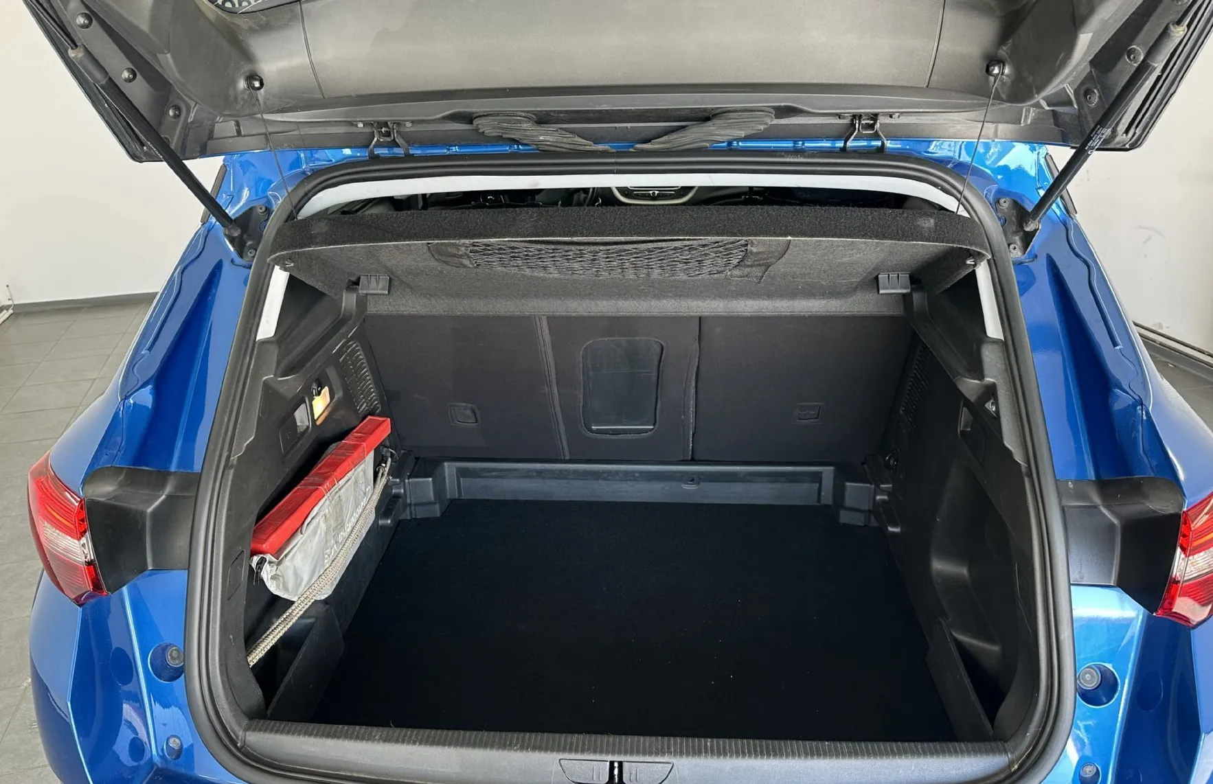 Zunanja slika - Opel Grandland X - 1.2 TURBO.96KW KAMERA.LED.KLJUKA+4ALU.SAMO 87000KM - 16