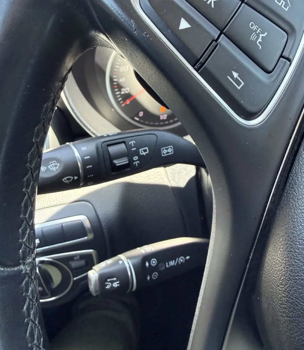 Zunanja slika - Mercedes-Benz C-Razred - C200d T PANO-FULLED-ACC-EL.PRT-NAVI-BT-360-AMBIENT - 14