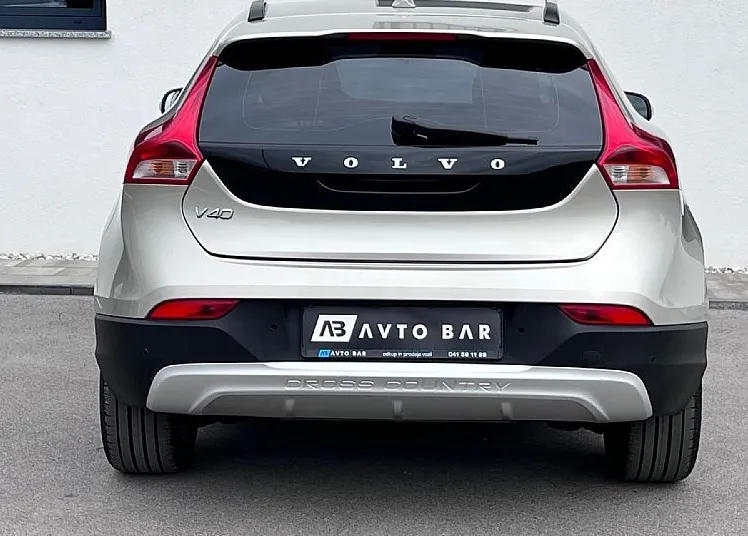 Zunanja slika - Volvo V40 Cross Country - 2.0TD+NAV+VIRTUAL+PDC+ALU - 7