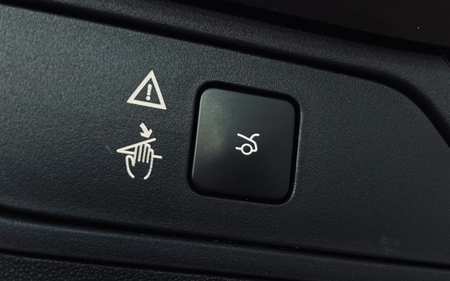 Zunanja slika - Citroën C4 - PURETECH 13 EAT8 SHINE PACK - 20