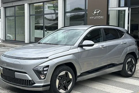 Zunanja slika - Hyundai Kona - EV 65kWh Premium°°Winter°°topl.črp°°ambient - 2
