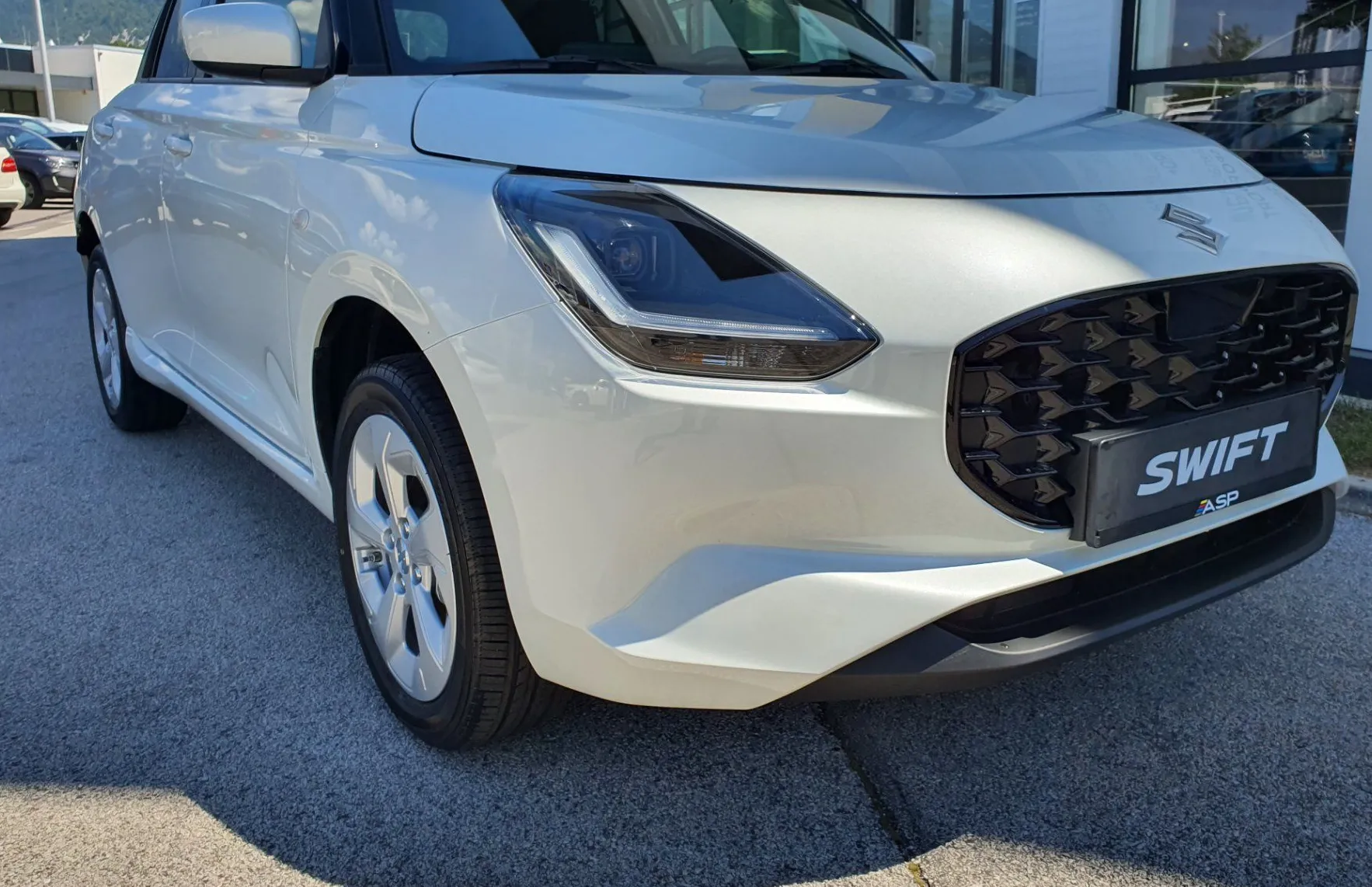 Zunanja slika - Suzuki Swift - 1.2 Dualjet AllGrip Hibrid Premium - 9