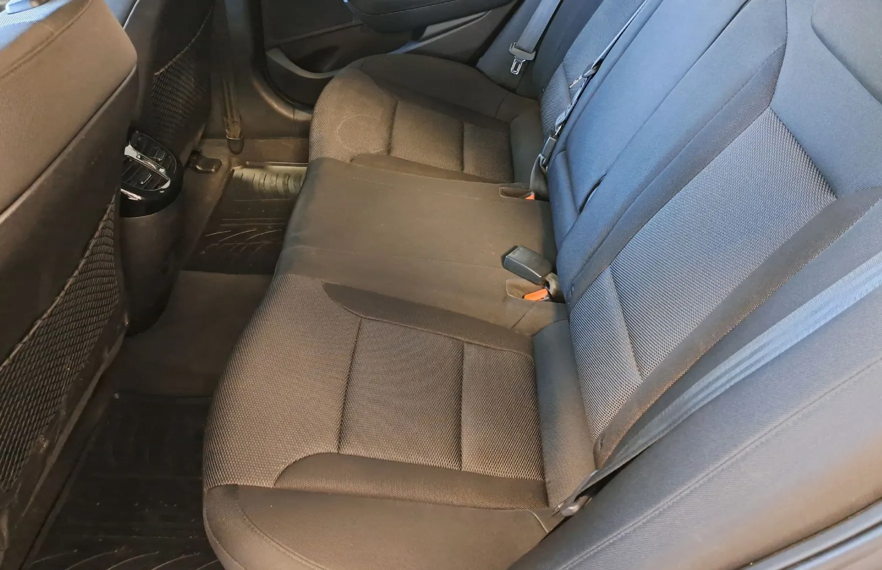 Zunanja slika - Hyundai i40 - 1.7 CRDI 85KW PREMIUM - LED NAVI HITRI KREDIT - - 15