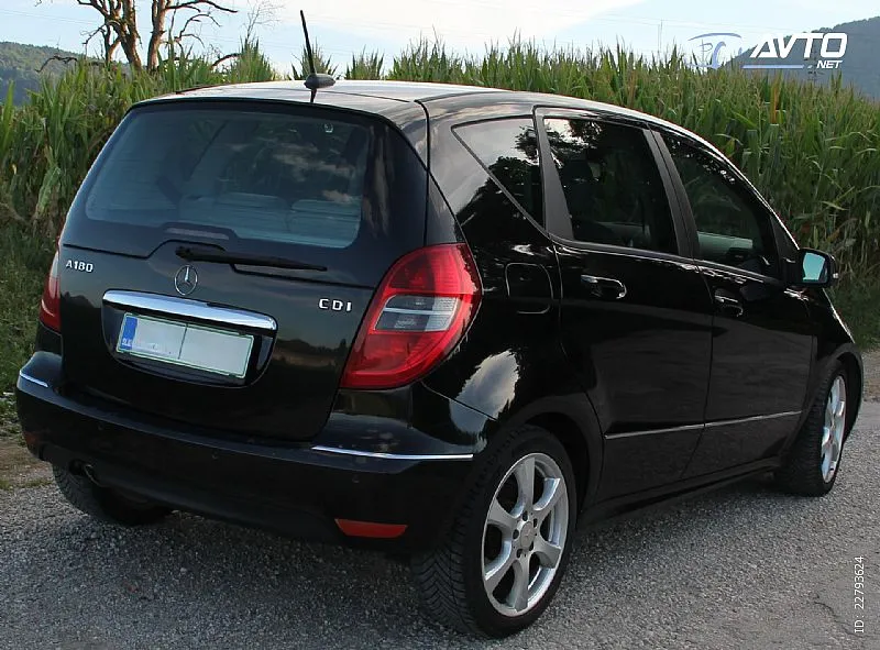 Zunanja slika - Mercedes-Benz A-Razred - Avantgarde - 4