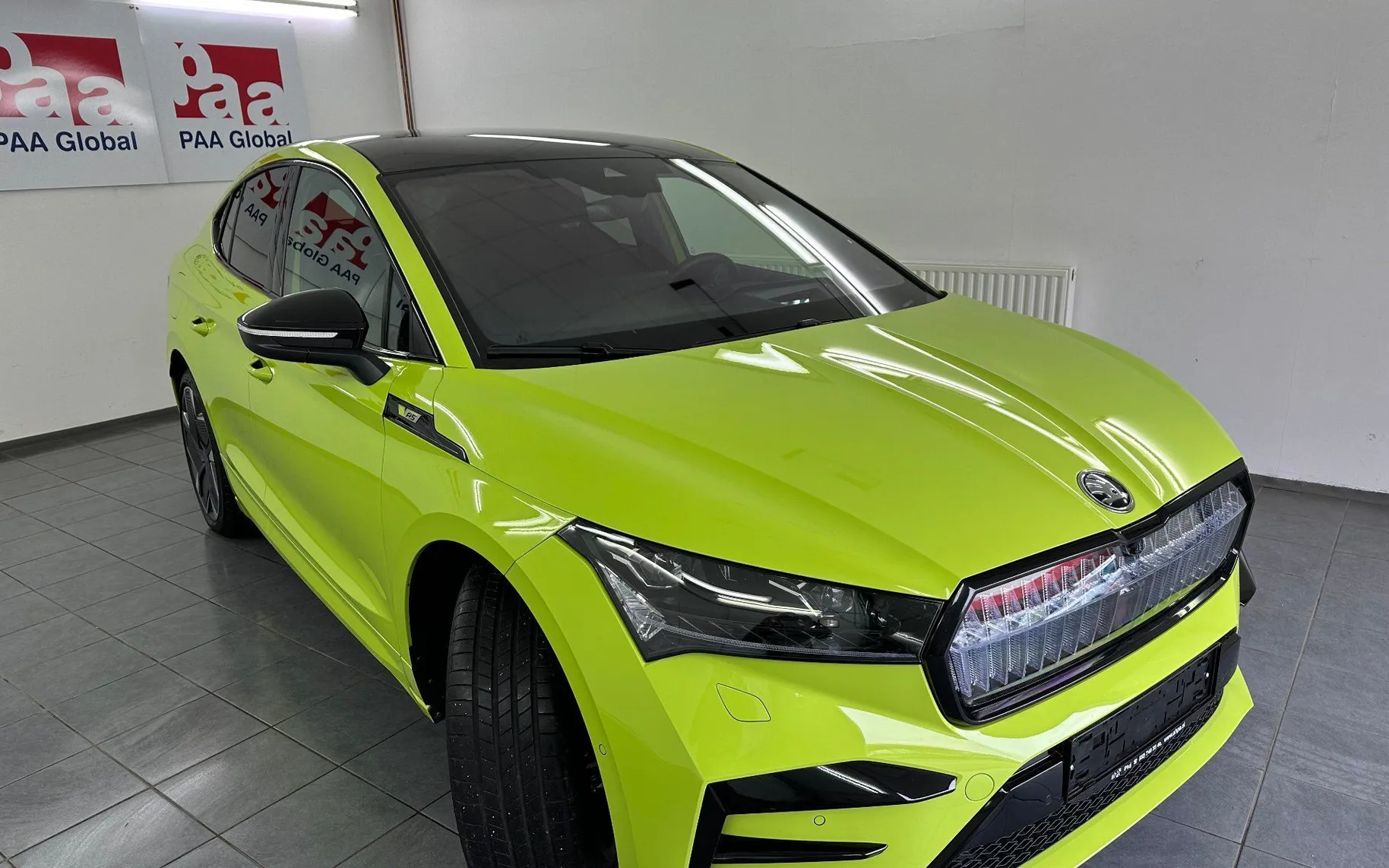 Zunanja slika - Škoda Enyaq - RS 220 KW.KAMERA.ACC.4X4.NAVI.LED.KLJUKA.45.000 KM - 2