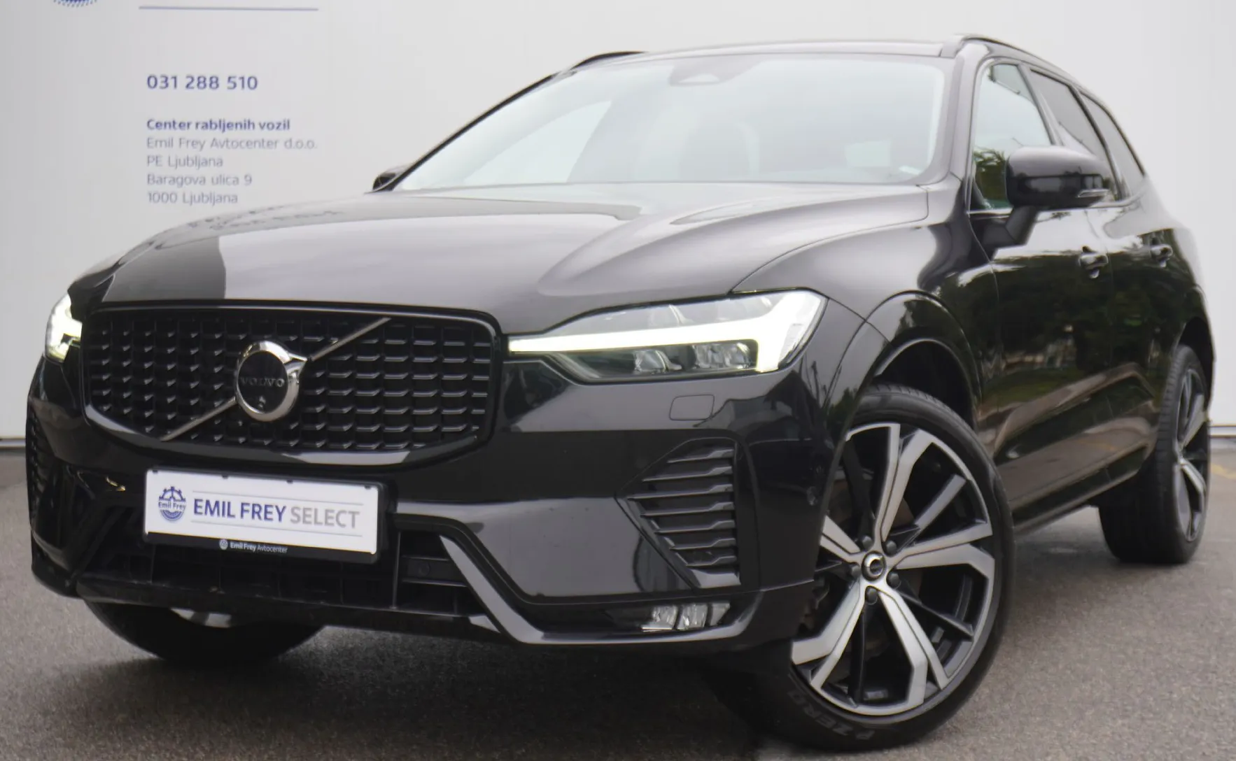 Zunanja slika - Volvo XC60 - B4P Plus Dark Avt. - 3