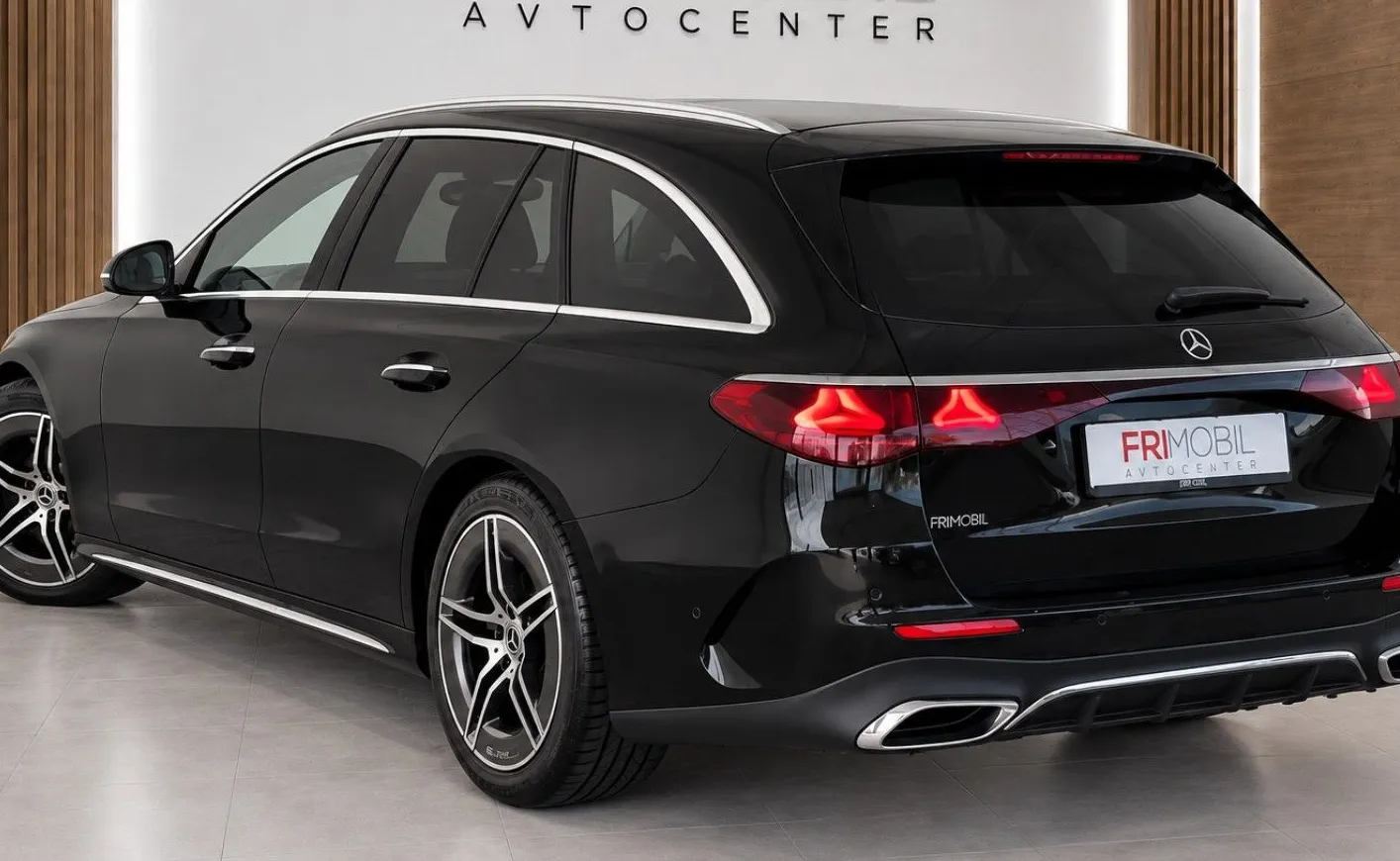 Zunanja slika - Mercedes-Benz E-Razred - E 220d 4MATIC AMG Line•AIR•KAM360•AMBIENT•MEMORY• - 4