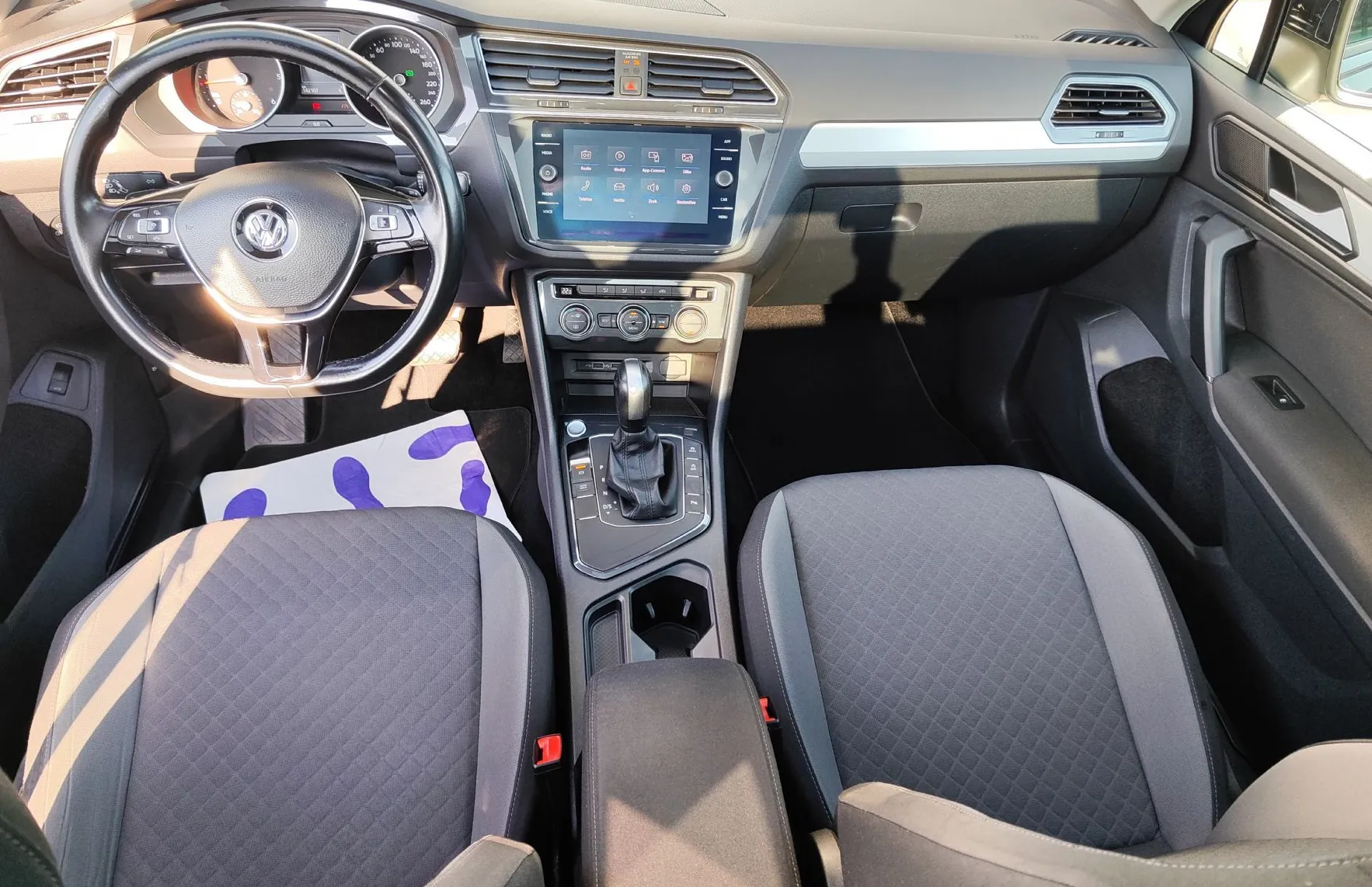 Zunanja slika - Volkswagen Tiguan - 2.0 TDI SCR BMT R-Line Edit. 110kW - 15
