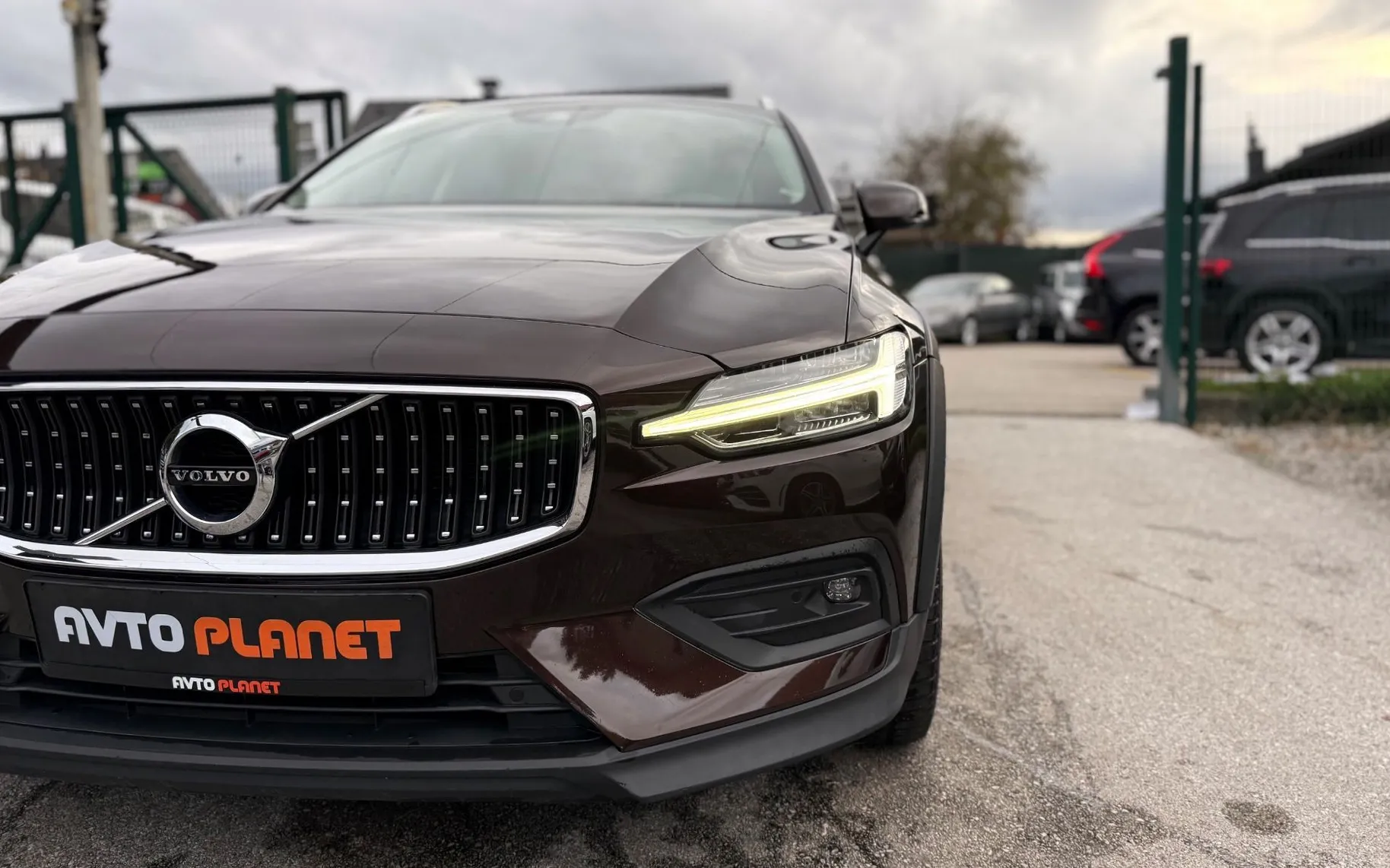 Zunanja slika - Volvo V60 Cross Country - D4 AWD AUT Momentum - 10