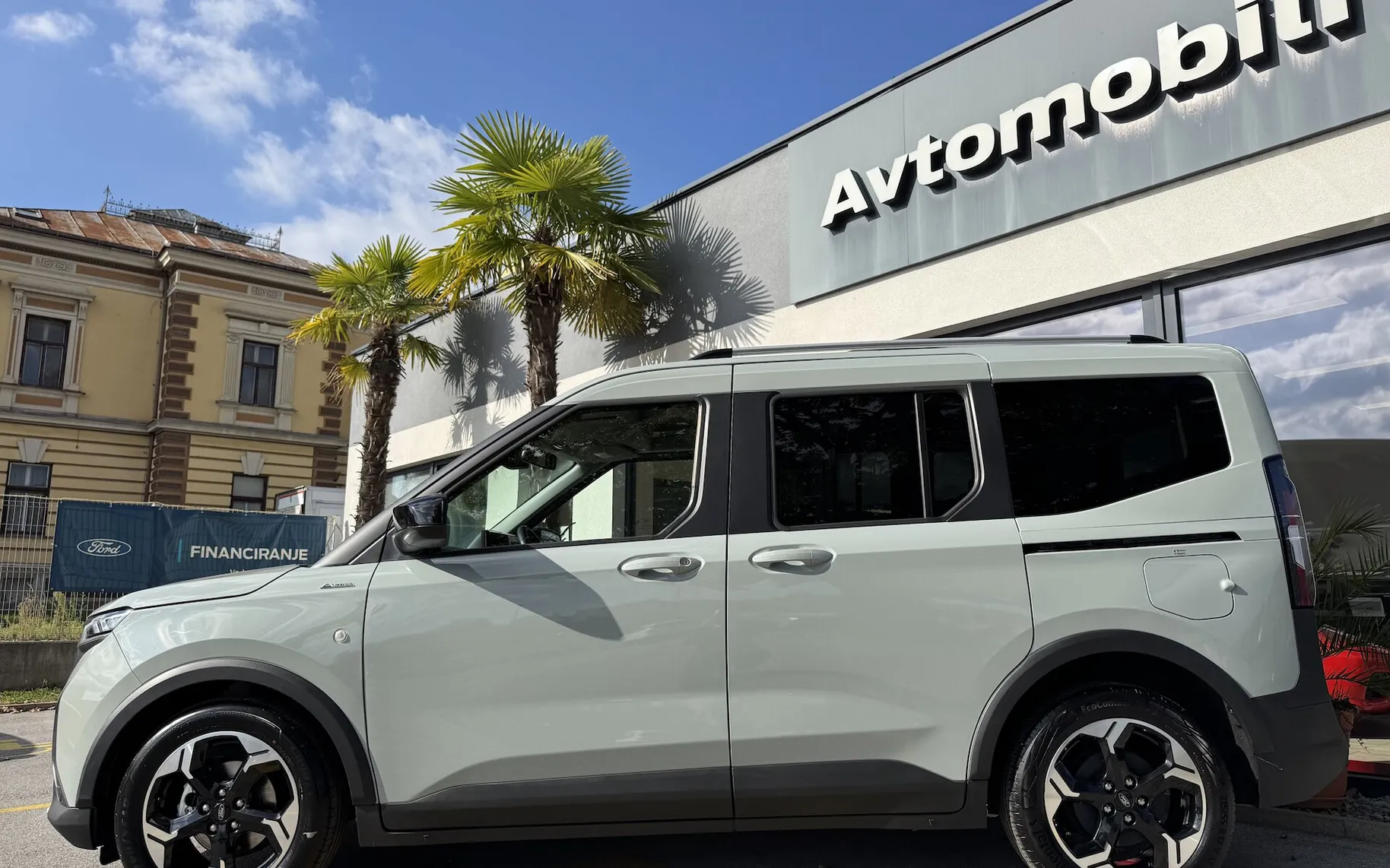 Zunanja slika - Ford Tourneo Courier - 1.0 EcoBoost ACTIVE AVT. AKTIVNI TEMPOMAT SLO - 4