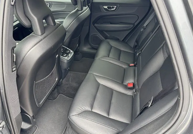 Zunanja slika - Volvo XC60 - D4 AWD Momentum Avt. - 12
