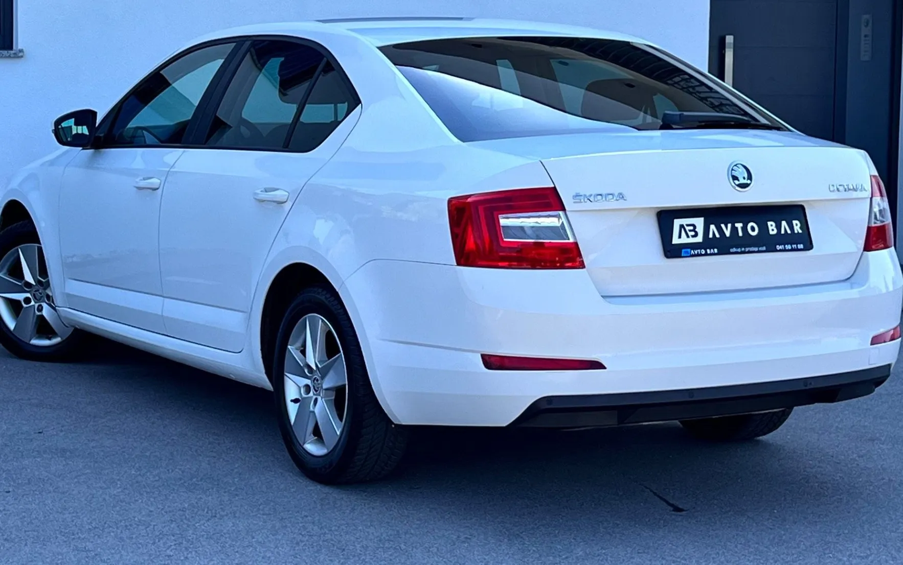 Zunanja slika - Škoda Octavia - 1.2 TSI+1.LAST+SLO+ALU+PDC - 8