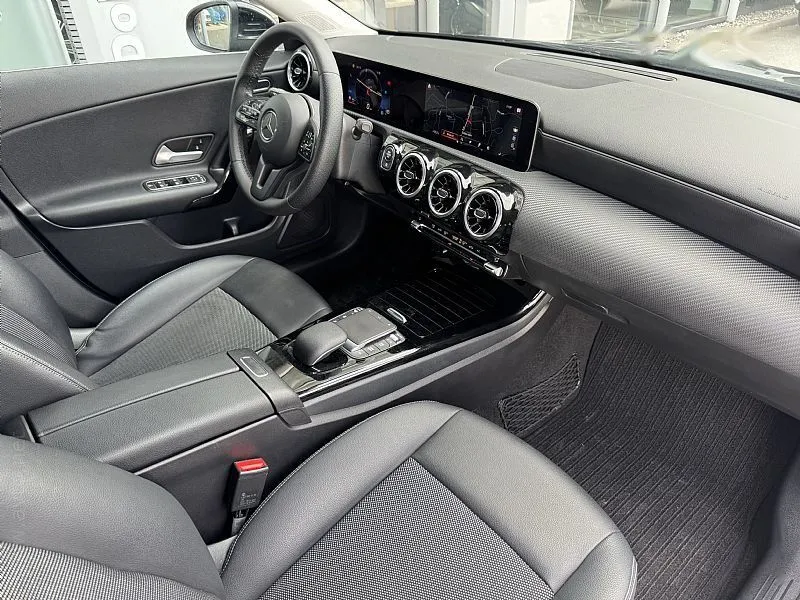 Zunanja slika - Mercedes-Benz CLA-Razred - 200D|AUT|SB|LED|NAVI|DIGITAL|SLO|PREMIUM| - 8