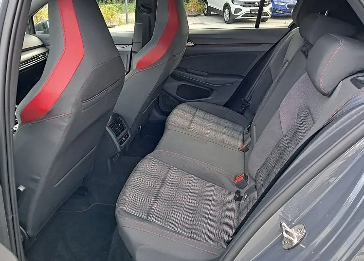 Zunanja slika - VW Golf - .2.0 TSI GTI 180KW  245  - samo 53100km - 9