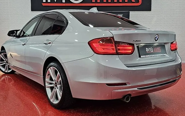 Zunanja slika - BMW Serija 3 - : 318d xDrive Sport Line.BREZ POLOGA DO 7 LET IN TUJ - 15