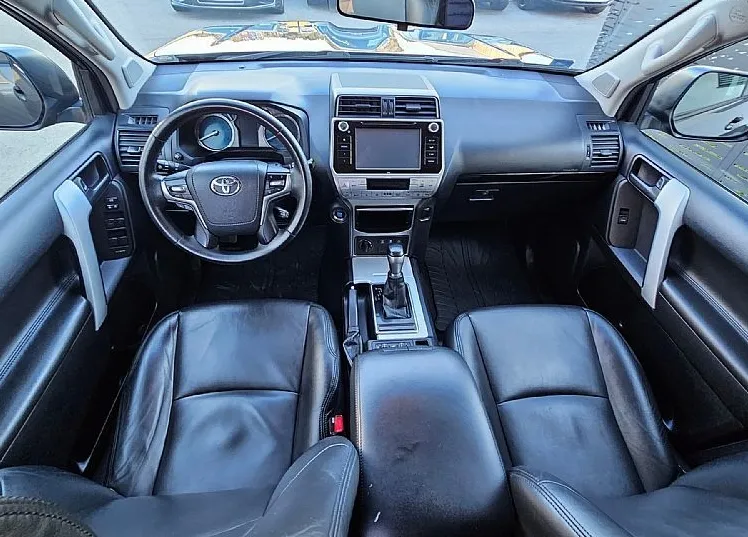 Zunanja slika - Toyota Land Cruiser - 2.8 D-4D AWD Premium-Le 165.000 km- EL.Sede  382 i-K - 7