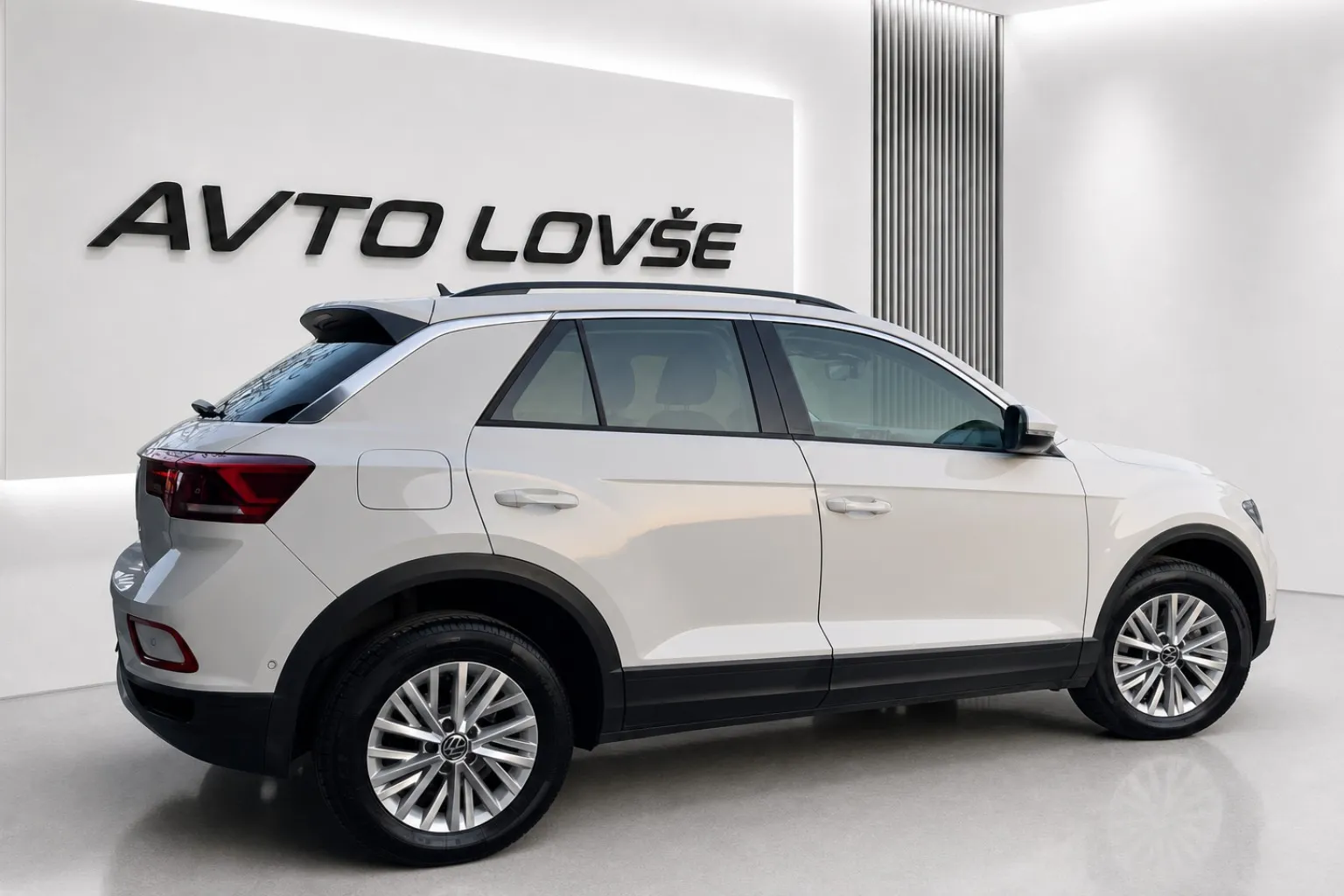 Notranja slika - Volkswagen T-Roc - 2.0 TDI avt. Style -1 LASTNK-IQ LIGHT-NAVI-ALU-K - 7