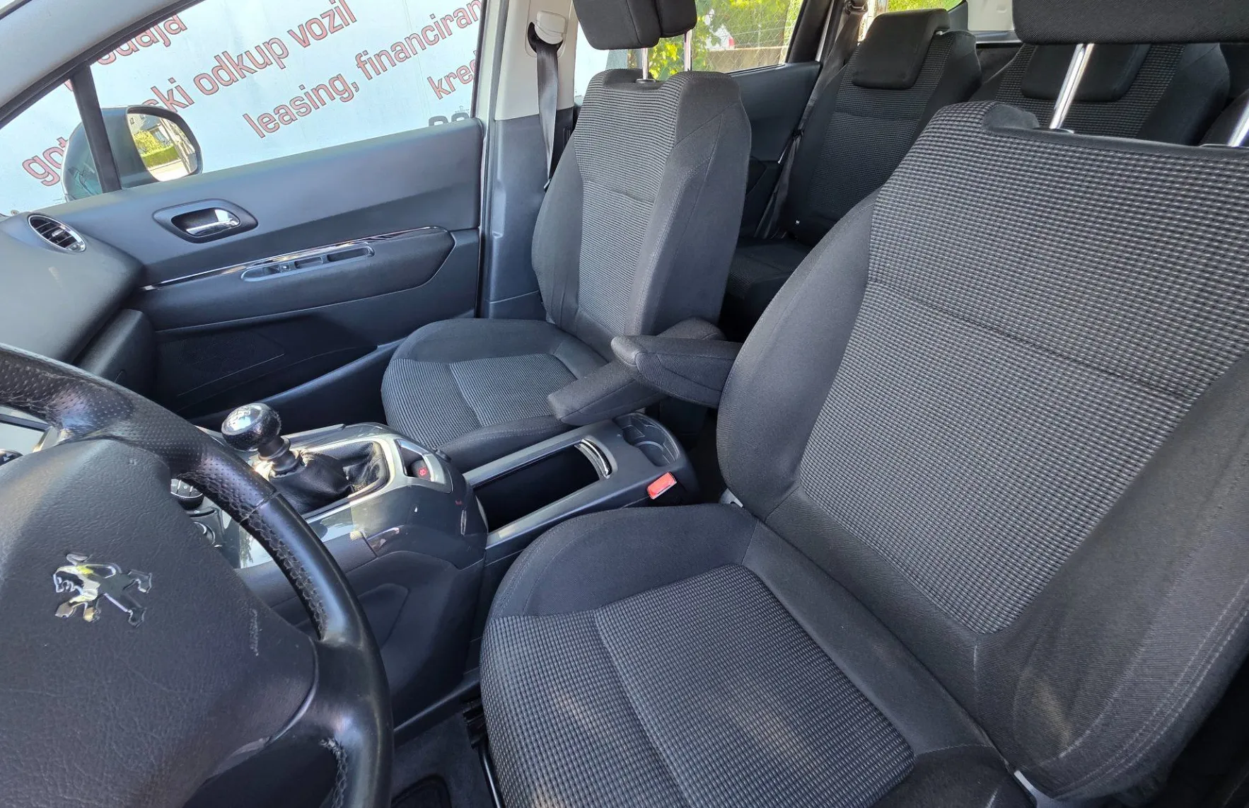 Zunanja slika - Peugeot 5008 - Premium 1.6 HDi FAP 7SEDEŽEV-KLIMA-ALU PLATIŠČA - 11