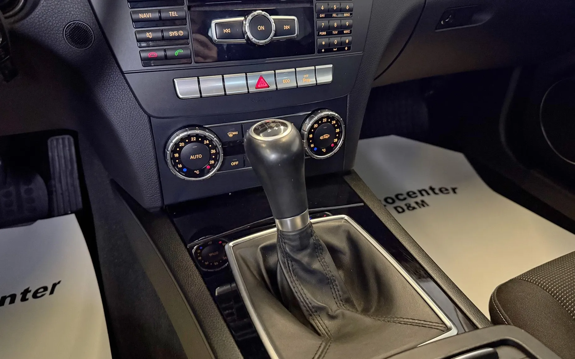 Zunanja slika - Mercedes-Benz C-Razred - C 220 CDI|SLO|XENON|NAVI|2X PDC|NOVE GUME - 12