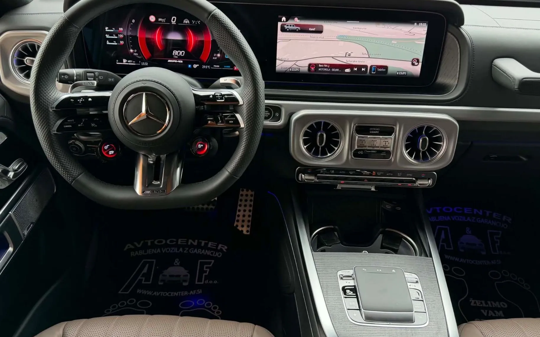 Notranja slika - Mercedes-Benz G-Razred - G63-AMG-V8-FACELIFT-MANUFAKTUR-MASAŽA-KEYLES- - 9