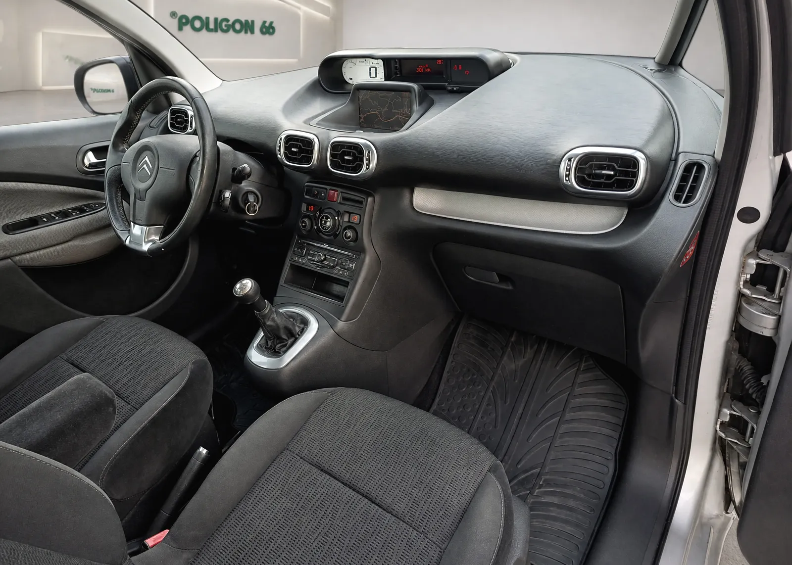 Notranja slika - Citroën C3 Picasso - HDi 90-NAVI-PDC-ODLIČEN-KOT NOV-GARANCIJA - 10