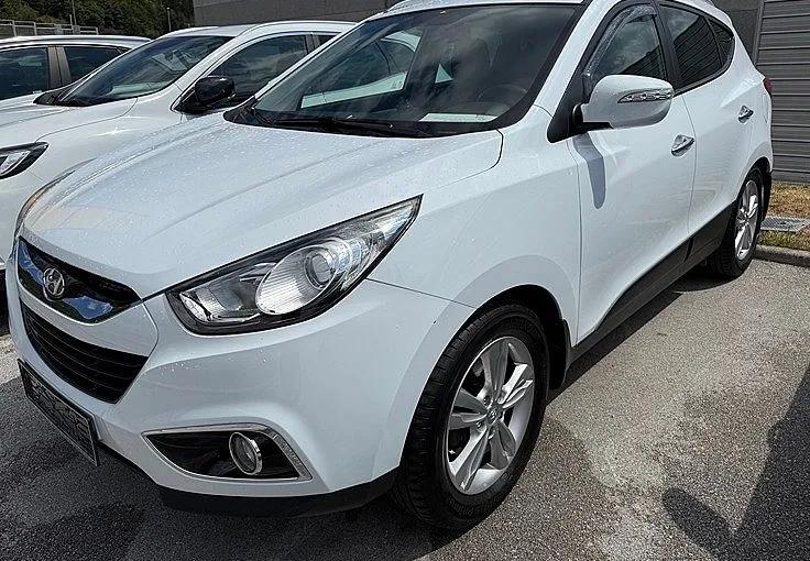 Zunanja slika - Hyundai ix35 - 4WD 2.0 CRDi - 2