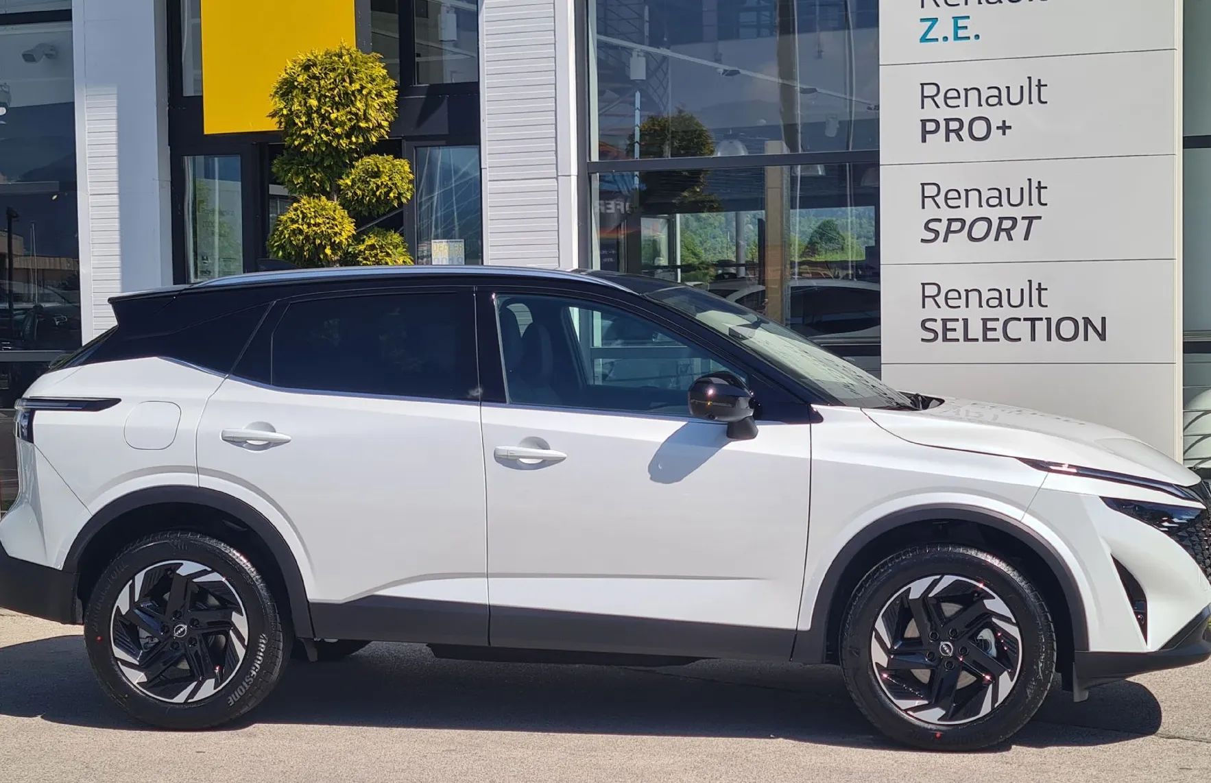 Zunanja slika - Nissan Qashqai - 1.3 DIG-T M.Hyb.158 2WD X-Tr. N-CONNECTA - 4
