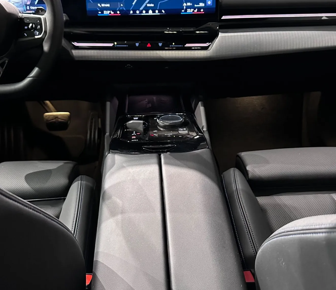 Zunanja slika - BMW Serija 5 - Touring: 540d xDrive Touring-M PRO-ICONIC-HARMAN-VK-20CO - 9