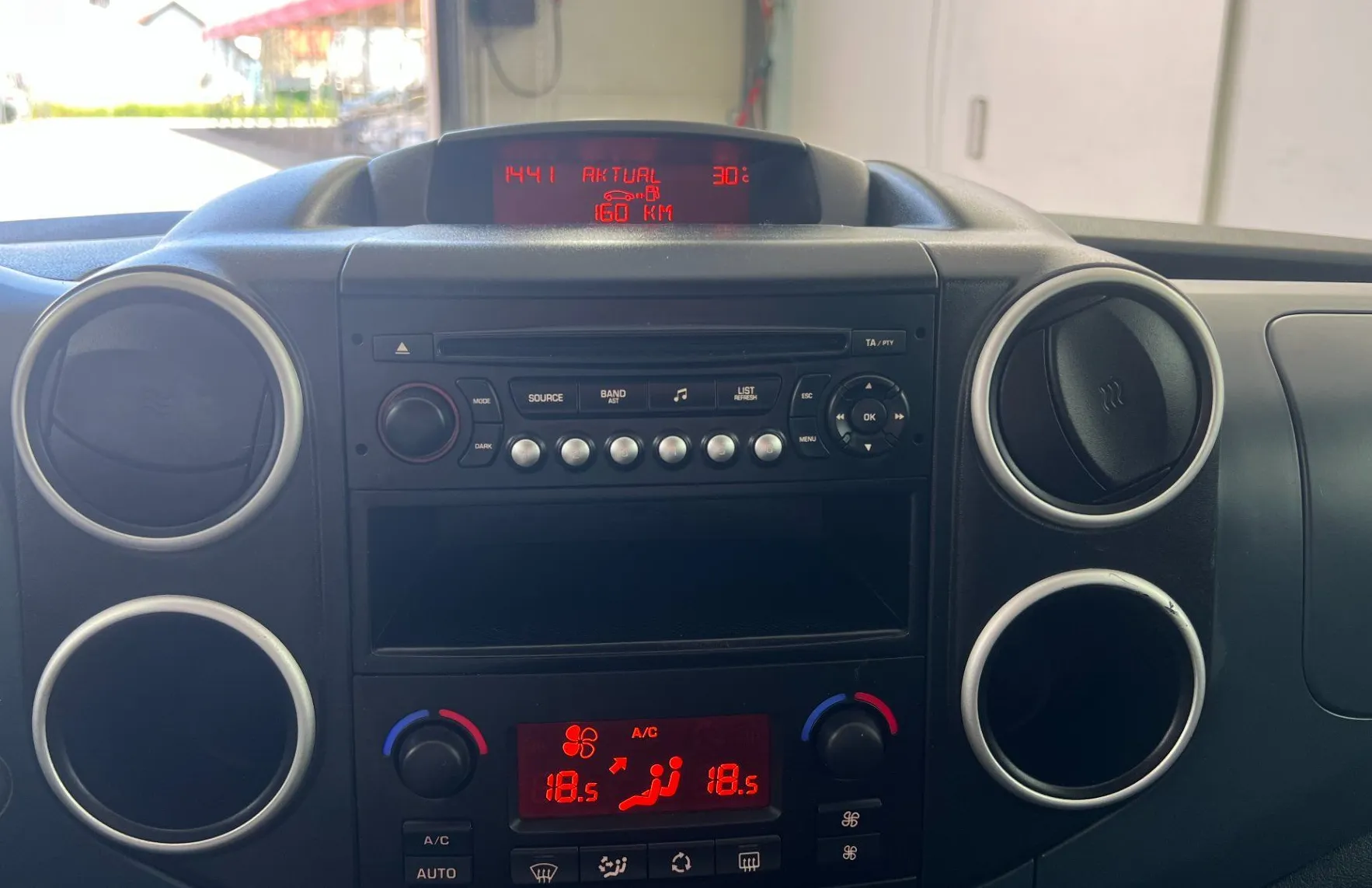 Zunanja slika - Peugeot Partner - Tepee 1.6 HDi FAP Family - 11