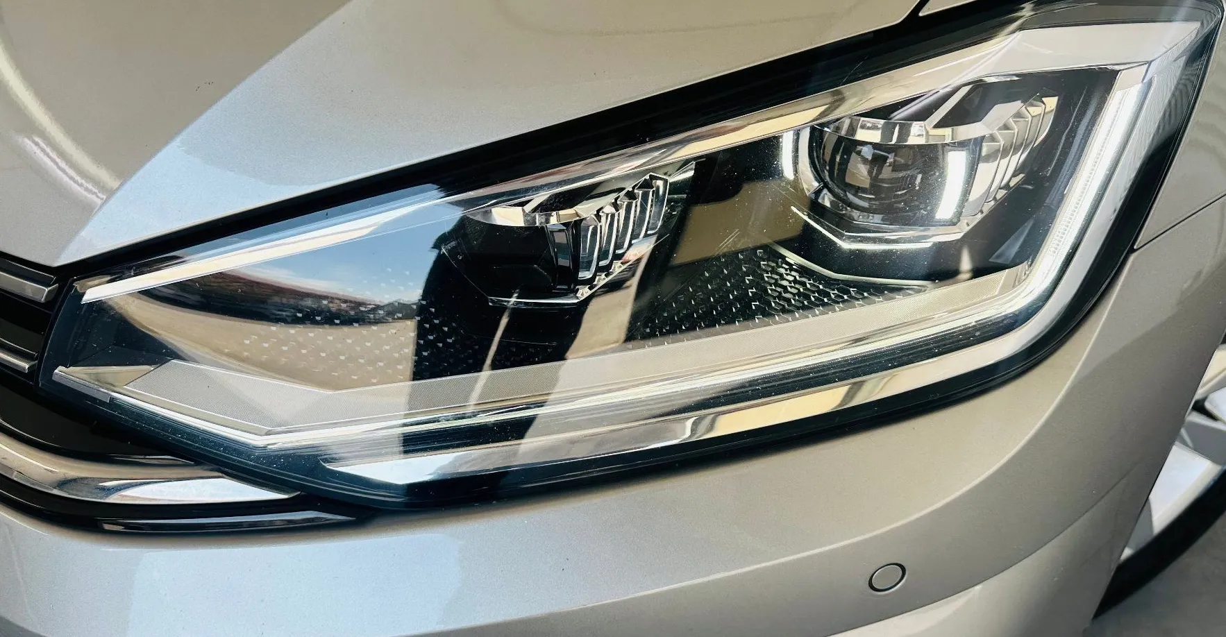 Zunanja slika - Volkswagen Golf - Sportsvan 2.0 TDI Highline DSG.LUKSENBURG.KAMERA.LED.110 KW - 16